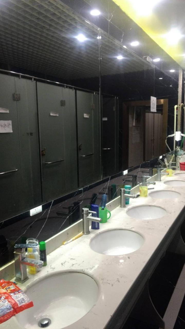 The Olive Tree Capsule Hostel Shenzhen Exterior foto